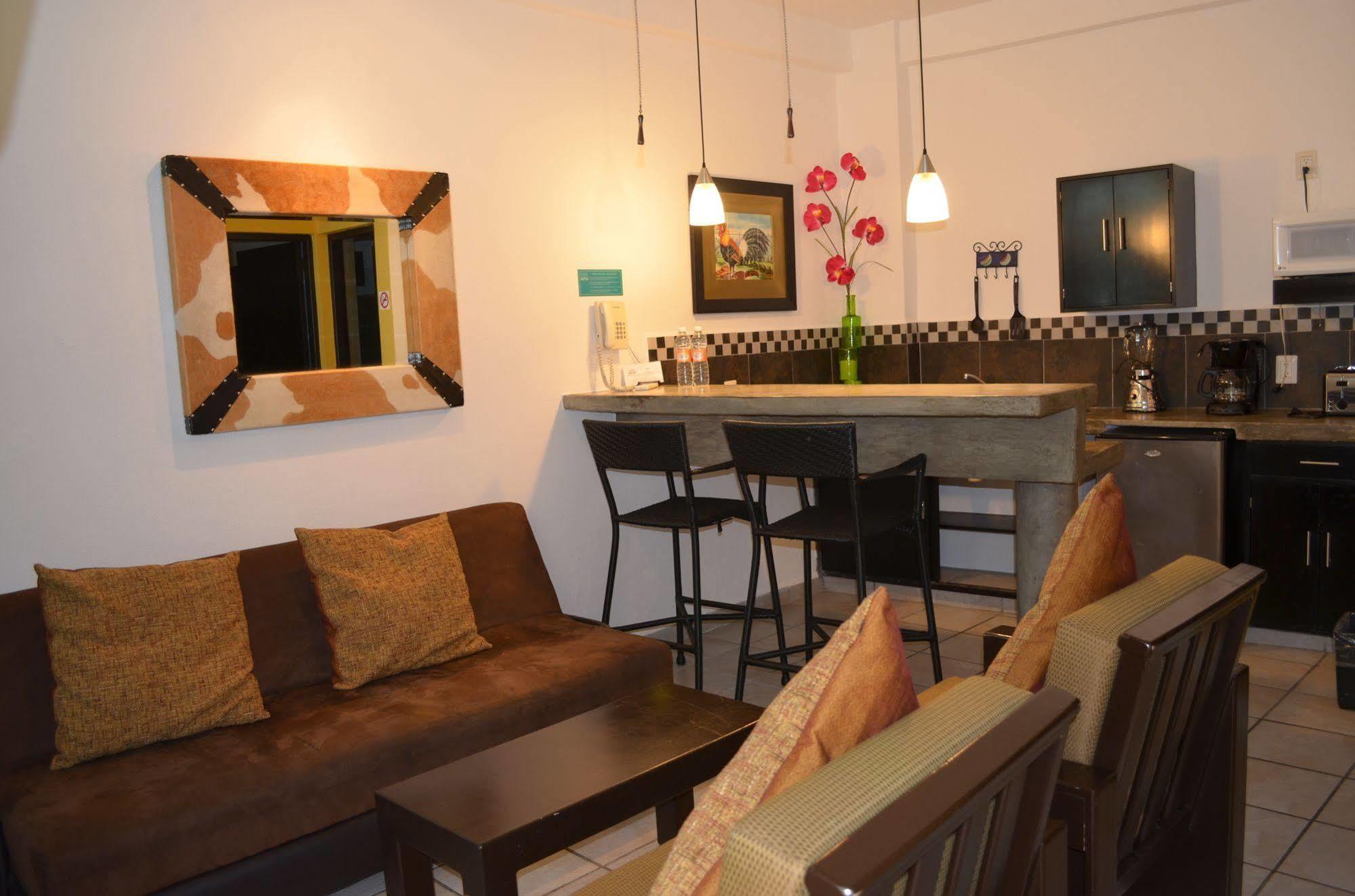 Hotel Suites Nadia ปูแอร์โตบาญาร์ตา ภายนอก รูปภาพ